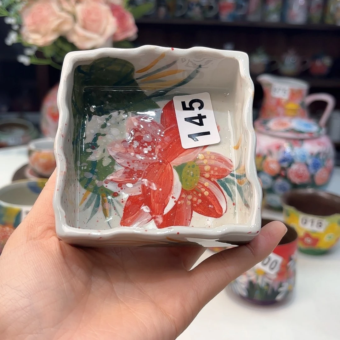 瓷片兔兔好可爱啊