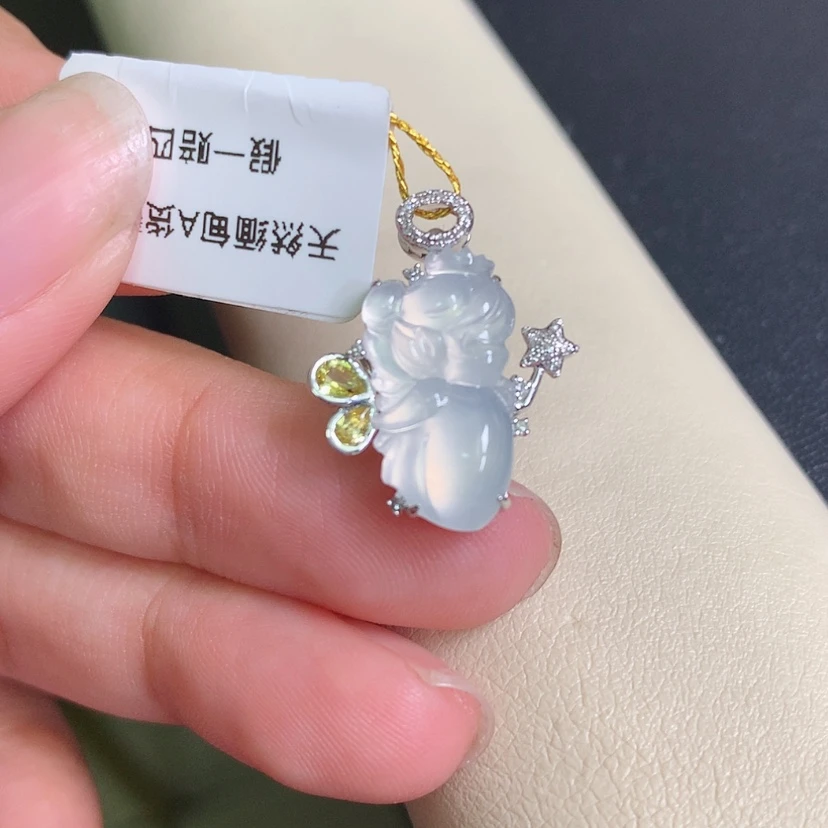 【闪购商品】翡翠颈饰18K金镶嵌仙女