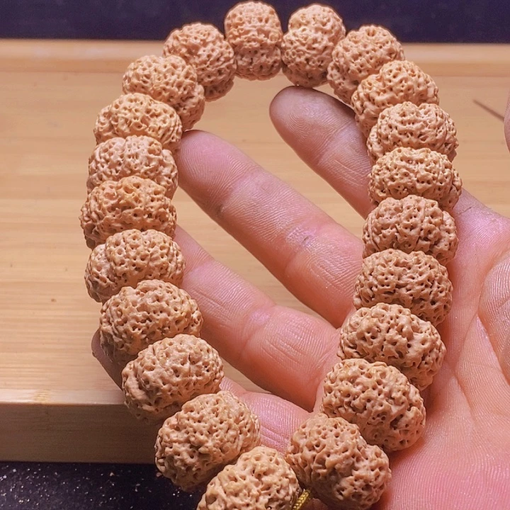 手串金刚菩提巽*梁梅花款