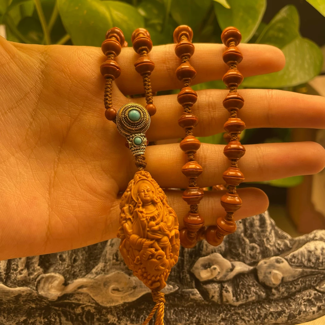 瑾雅，金饭碗四大菩萨橄榄核雕脖挂