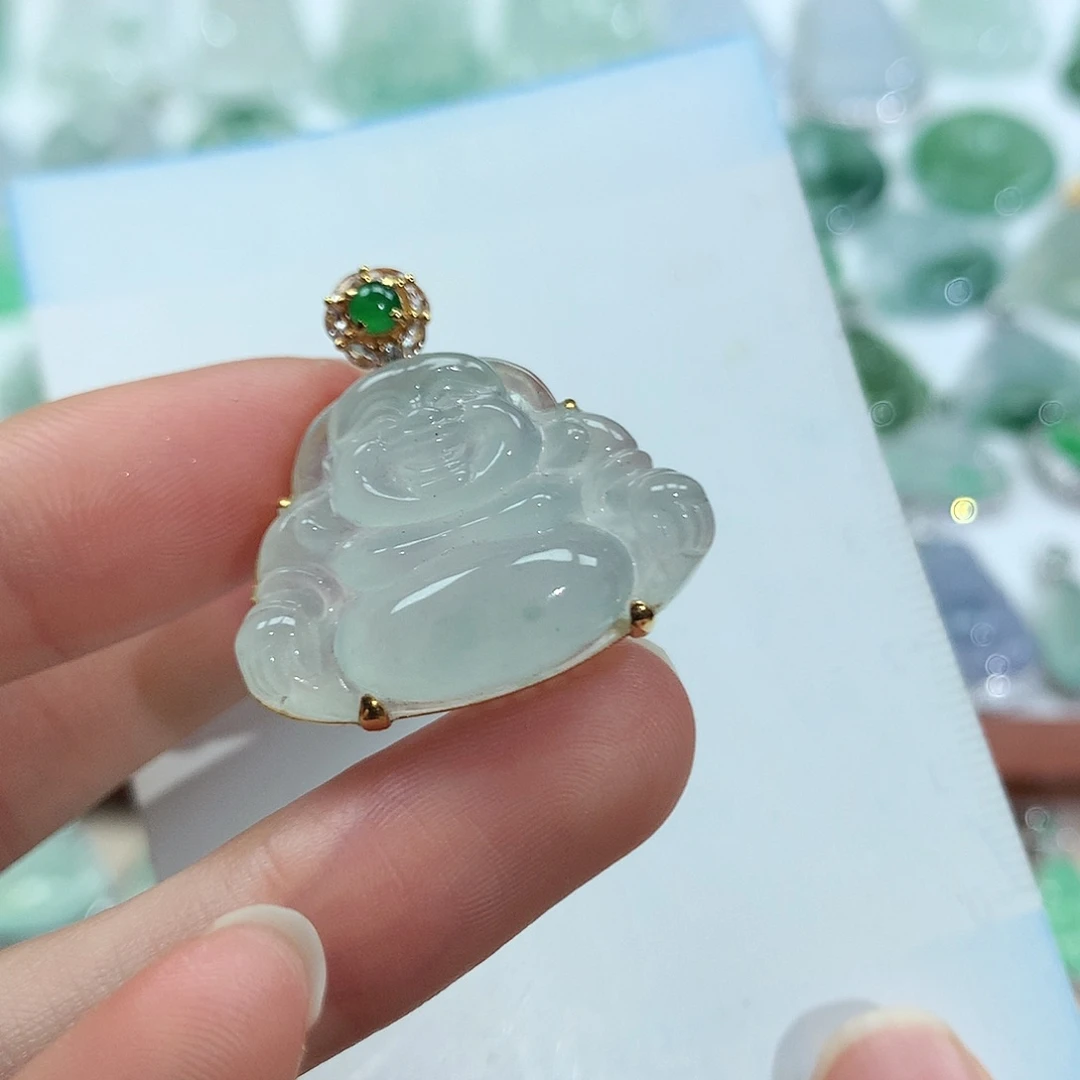 翡翠18K金镶嵌颈饰佛公