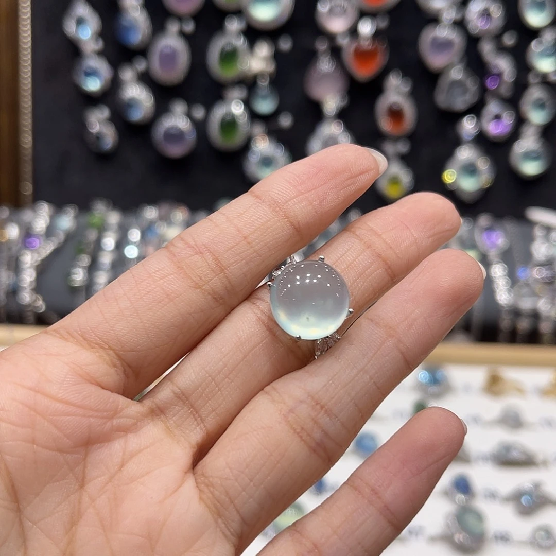 君****银S925镶嵌蛇纹石玉吊坠