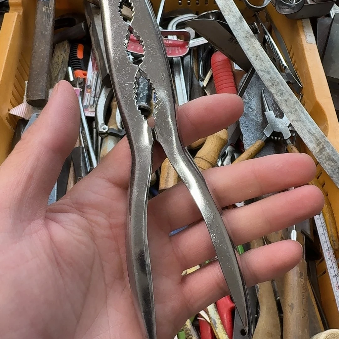 绿***山厚款五金工具制造工艺