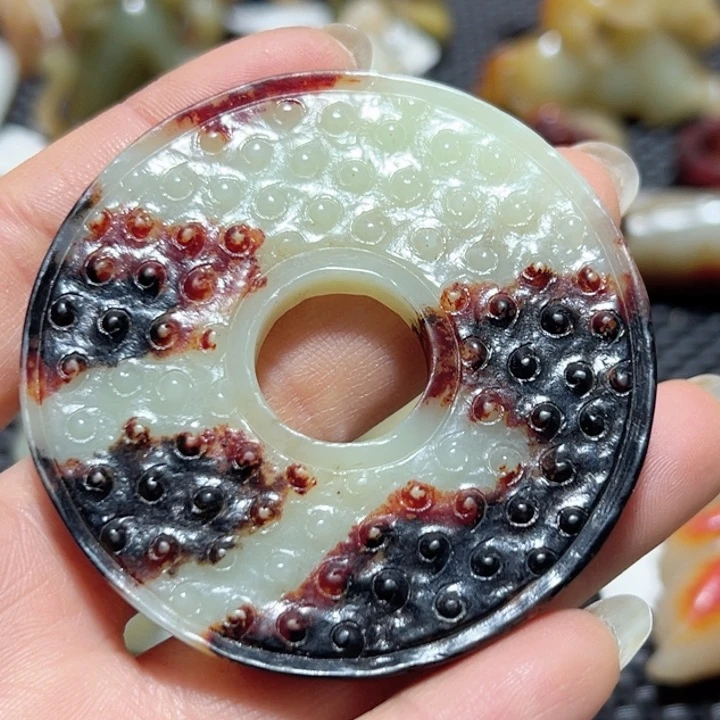 和田玉颈饰未镶嵌飞**鸣