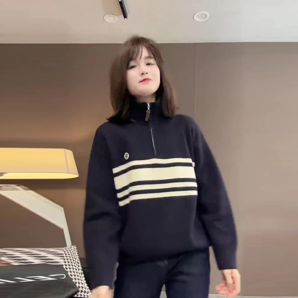 洋气百搭新款半拉链设计条纹撞色毛衣2025春季季宽松百搭针织上衣