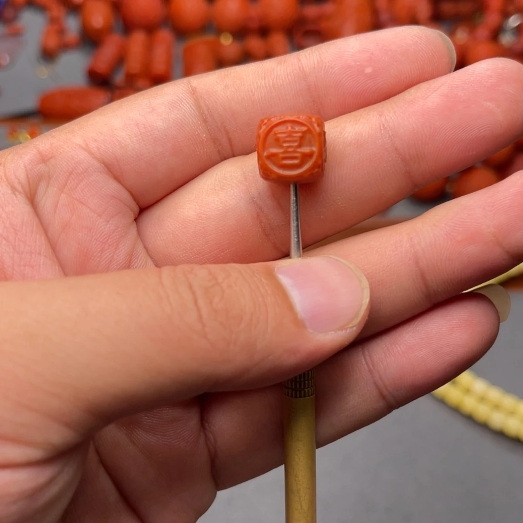 南红玛瑙配饰未镶嵌