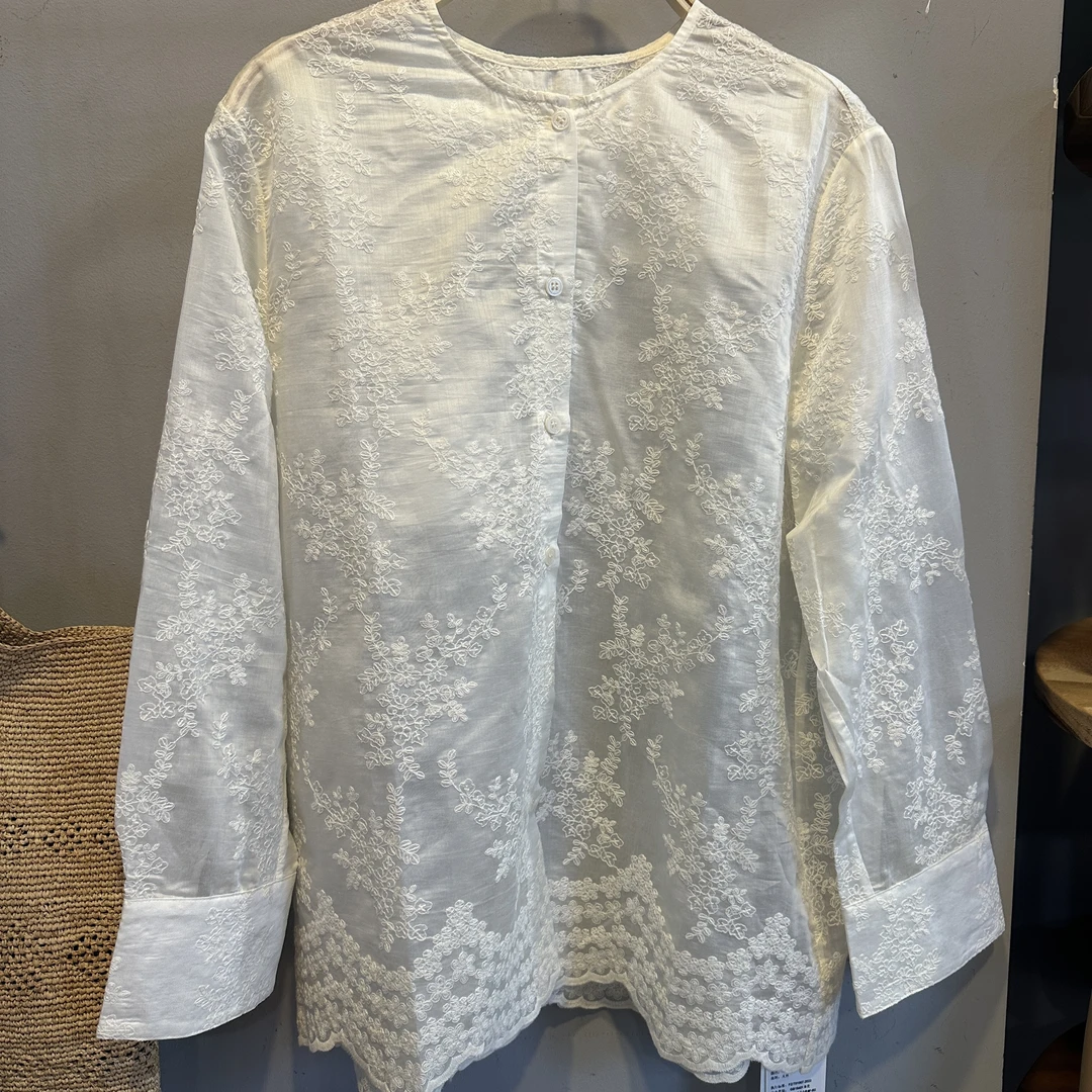 [妍姐优选]DM0222,气质时尚圆领天丝定位花长袖衬衣