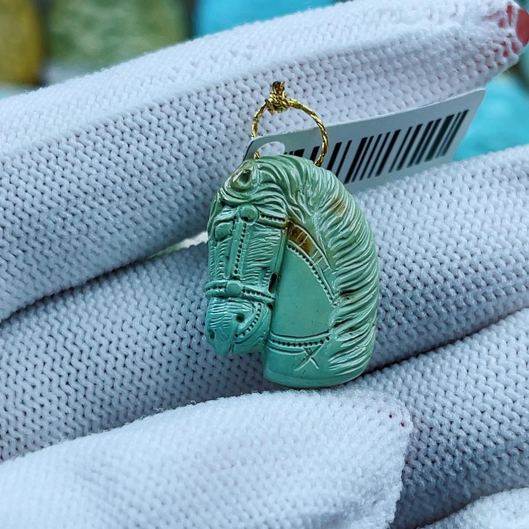 绿松石未镶嵌珠宝奇石