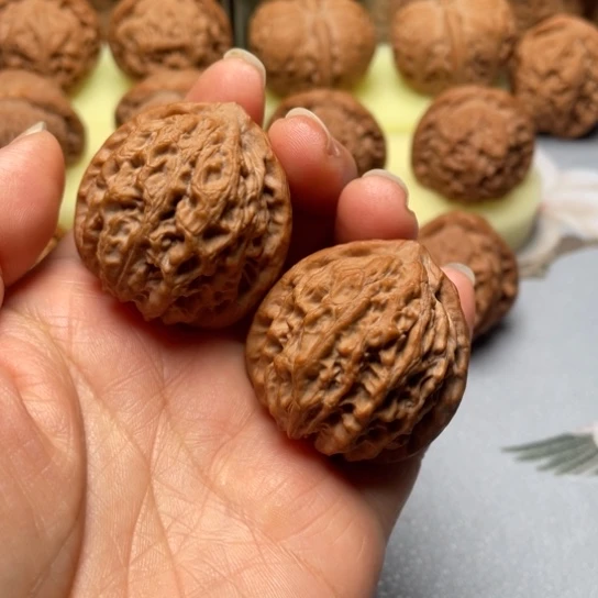 【闪购商品】把件文玩核桃小*哥金牛……