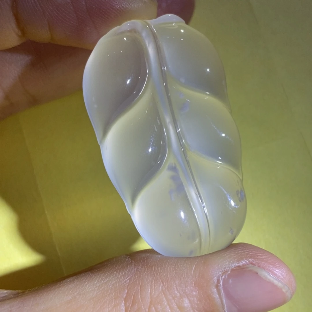 石英质玉未镶嵌颈饰