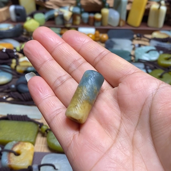 蛇纹石玉未镶嵌挂件曾****人