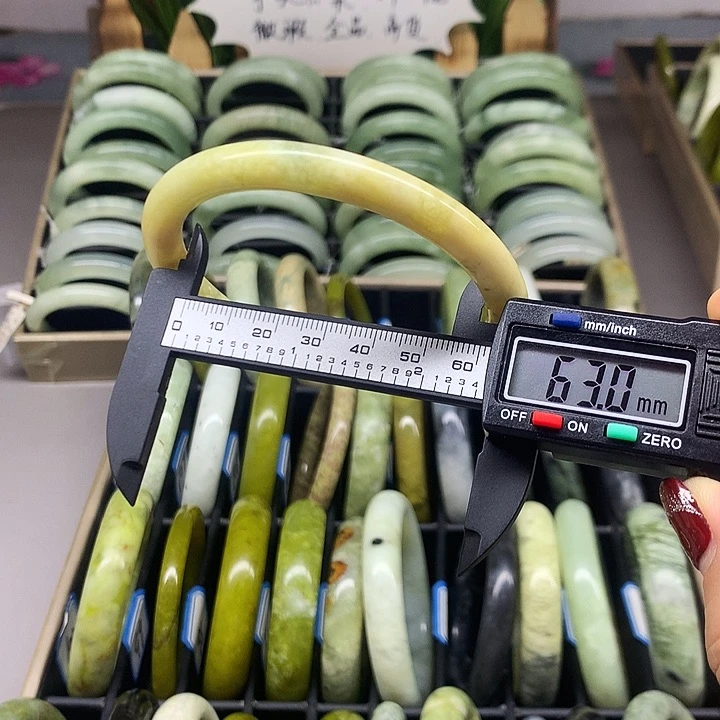 未镶嵌蛇纹石玉手镯115