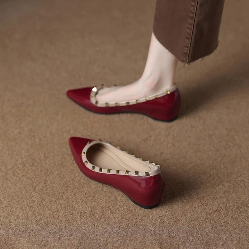 小个子5cm内增高铆钉尖头真皮单鞋女2025春季新款一脚蹬瓢鞋船鞋