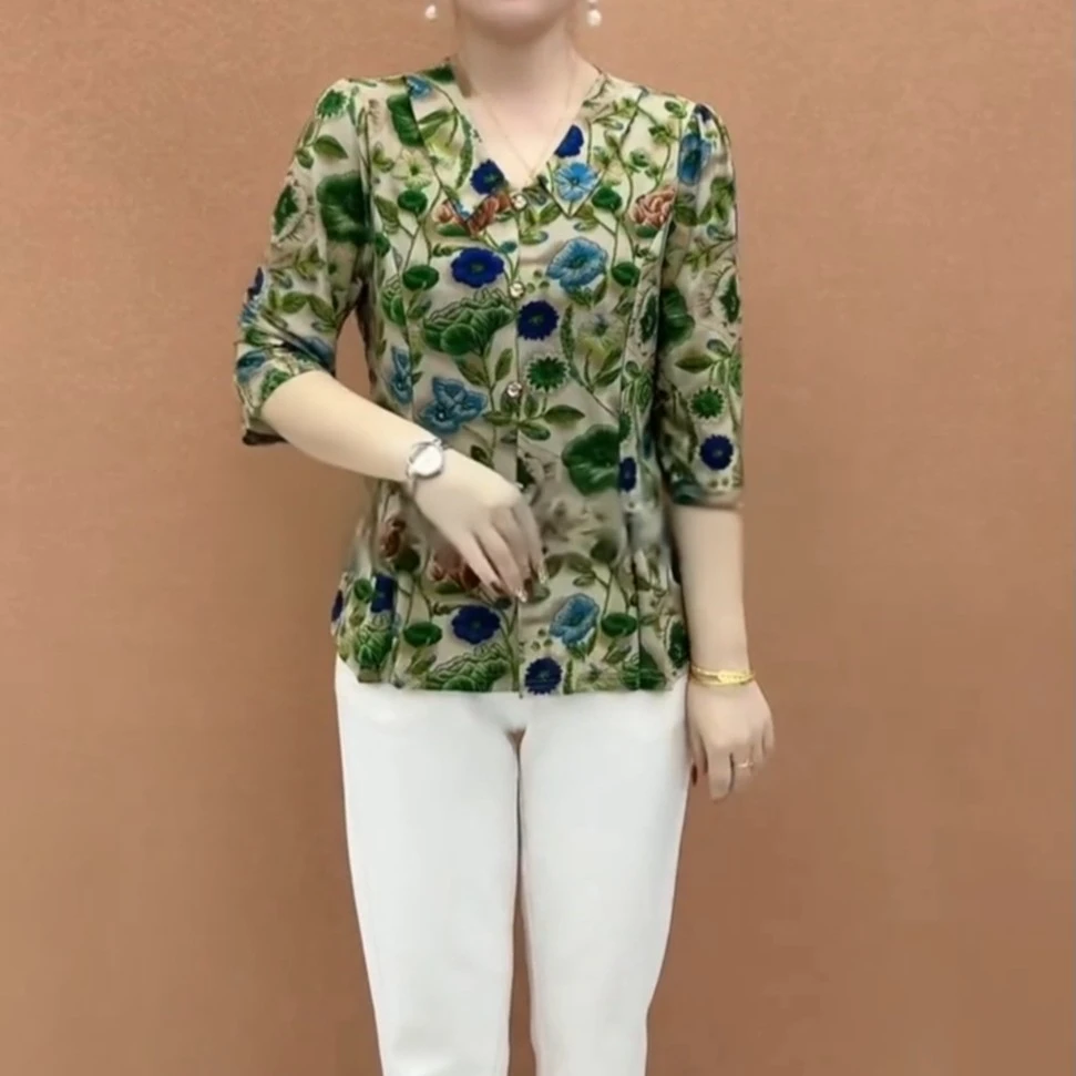 中年妈妈洋气七分袖衬衣2025春夏季时尚高档复古百搭碎花打底衫女