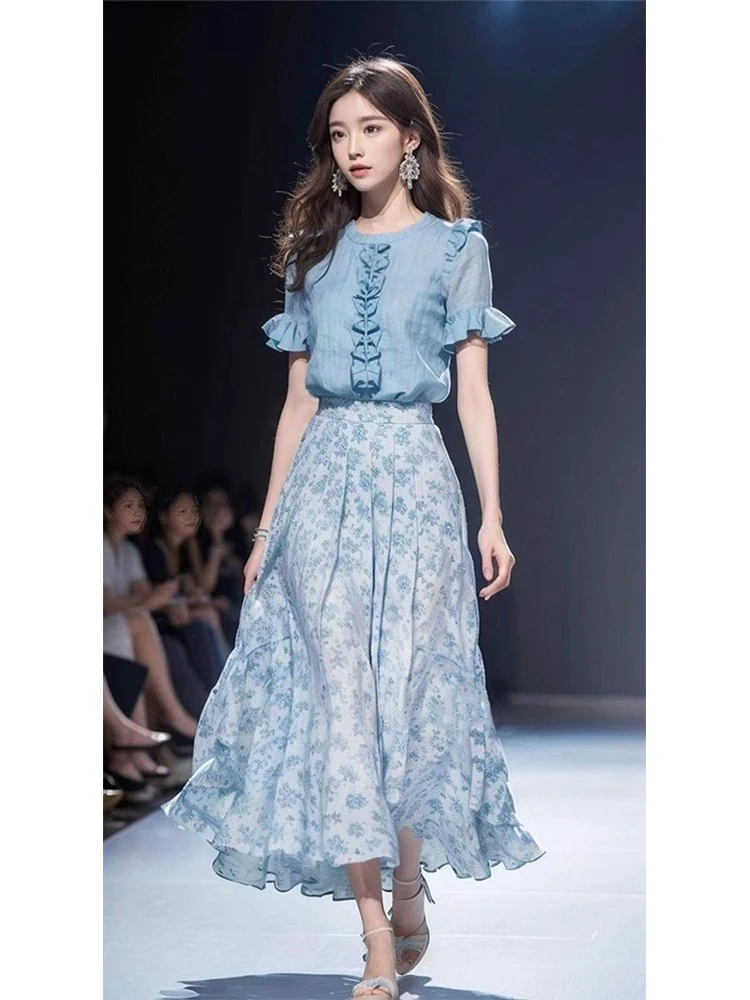 今年流行漂亮减龄洋气时尚蓝色衬衫套装裙女装2025春装搭配一整套