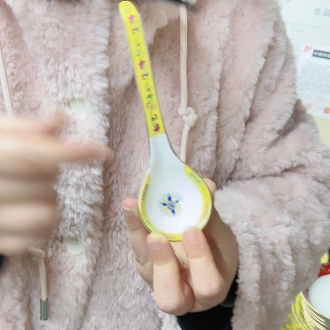 【闪购商品】骨瓷天鹅勺6个……………