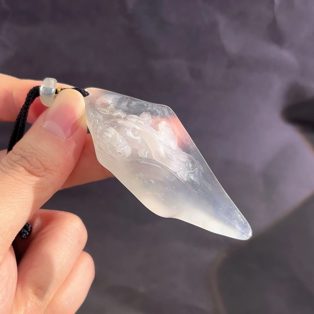 翡翠未镶嵌吊坠(不含链)螭龙吊坠多人不退不换