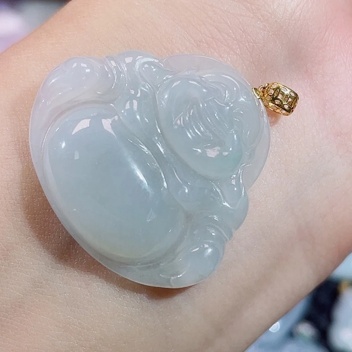 颈饰18K金镶嵌翡翠佛公
