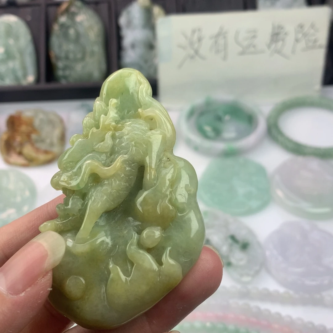 翡翠颈饰未镶嵌一