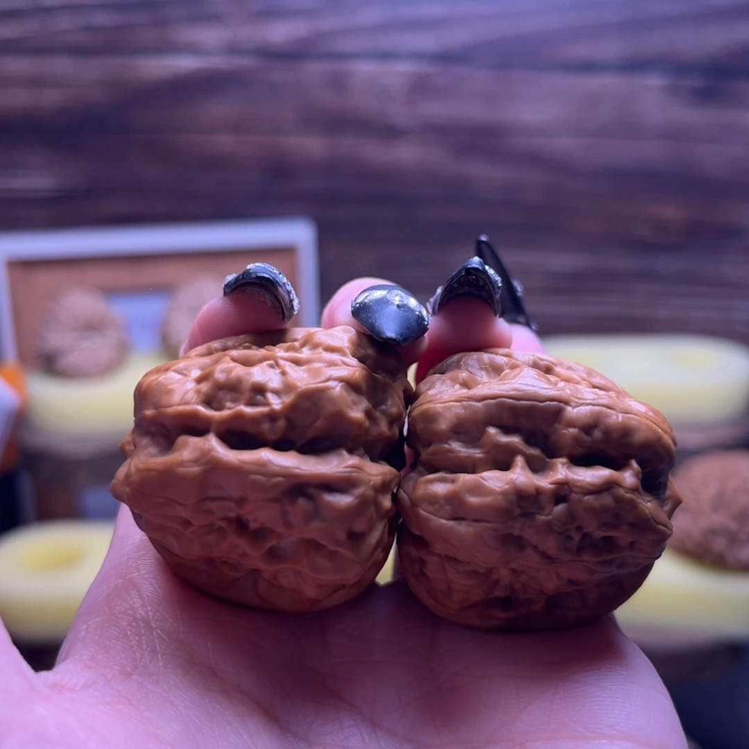 用***8文玩核桃吊坠蛤蟆头闪77