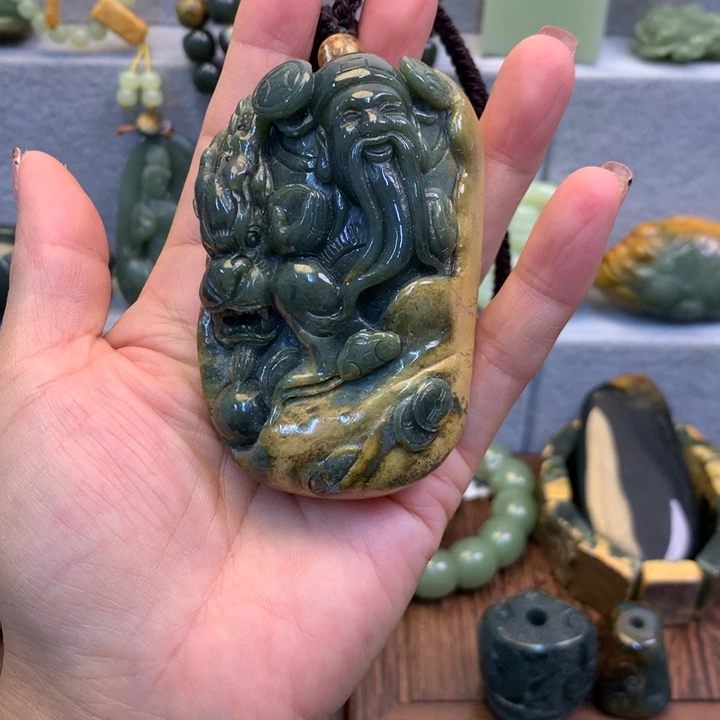 岫岩河磨玉（透闪石质玉）未镶嵌把件