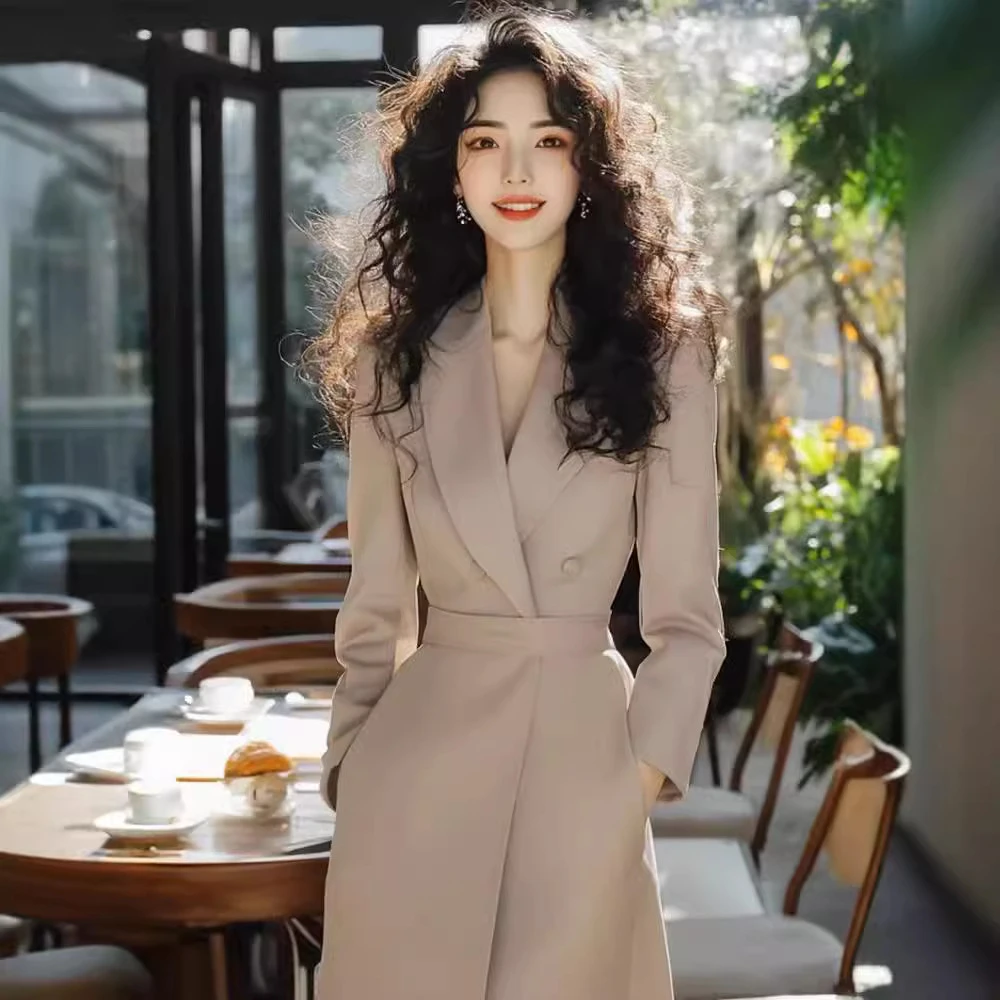 卡其色西装连衣裙女2024秋季新款韩系氛围感穿搭高级感气质衬衫裙