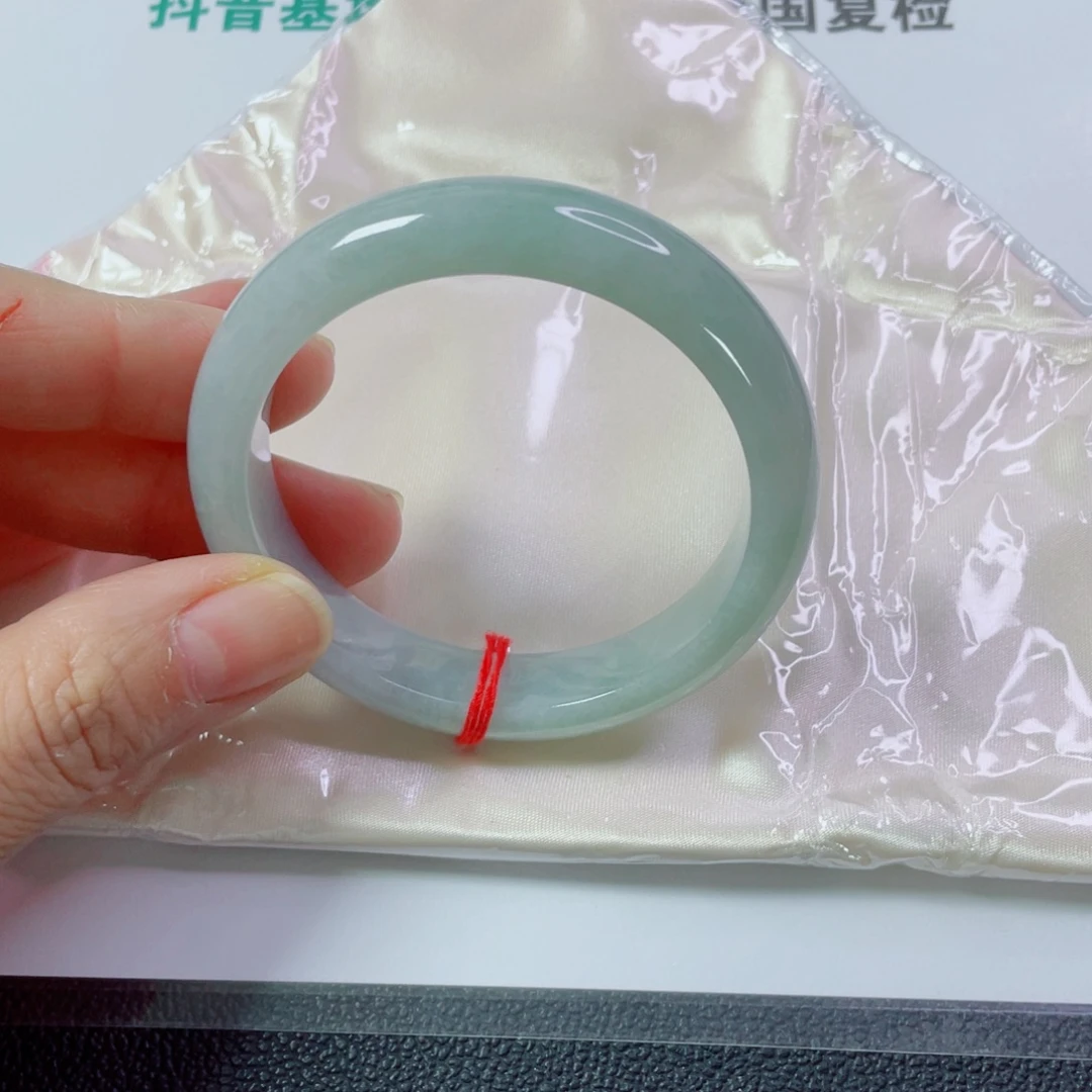 翡翠未镶嵌手镯圈口55.4宽12.8厚8:3