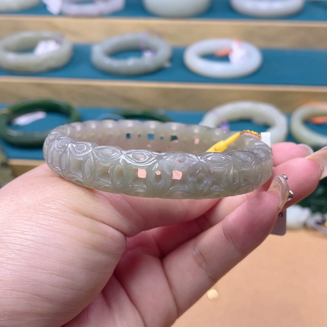 和田玉手镯未镶嵌12圈口63