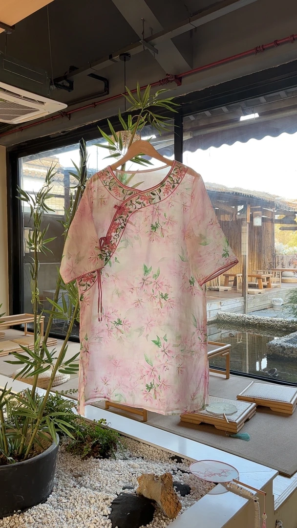 2505【娇花照水】夏季国风宽松绣花国风复古苎麻中长款上衣