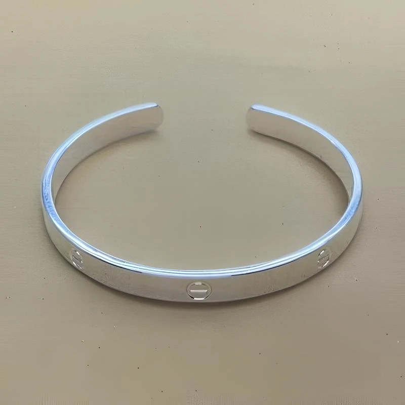 贵姐精品银手镯(无礼盒)083