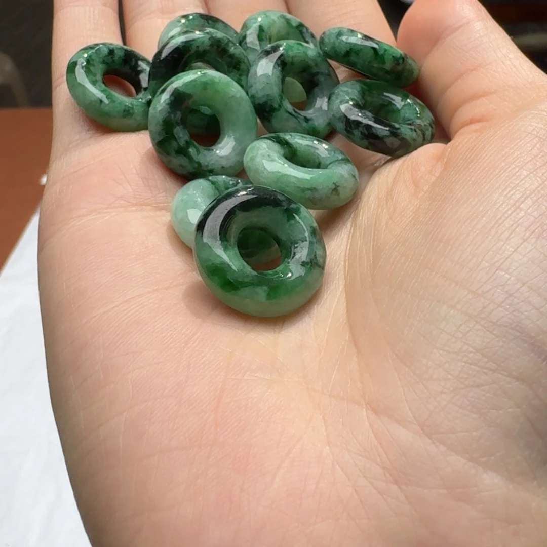 未镶嵌挂件翡翠福利1个，不包邮，拍一单邮费发货