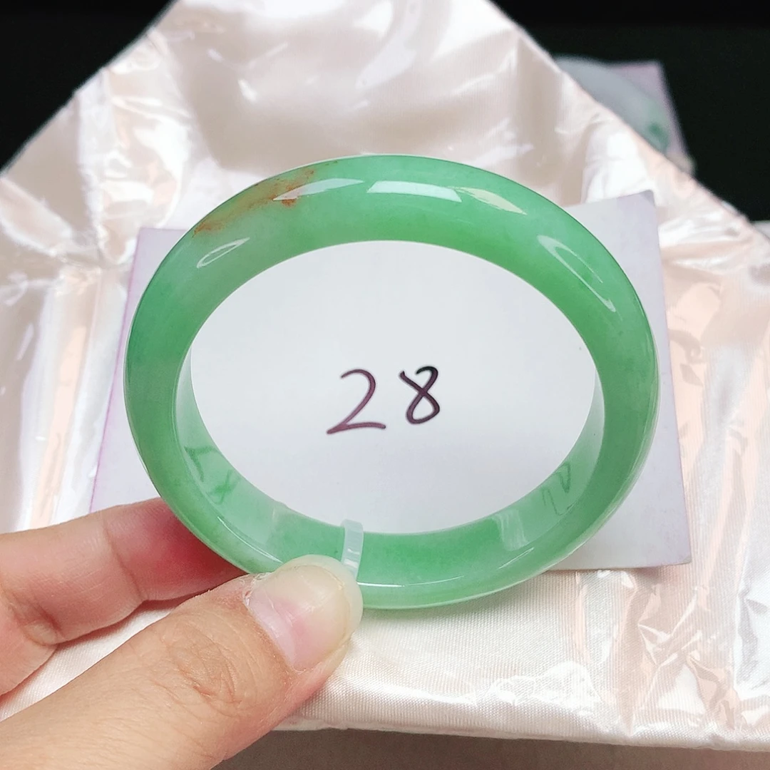 翡翠未镶嵌手镯正圈53