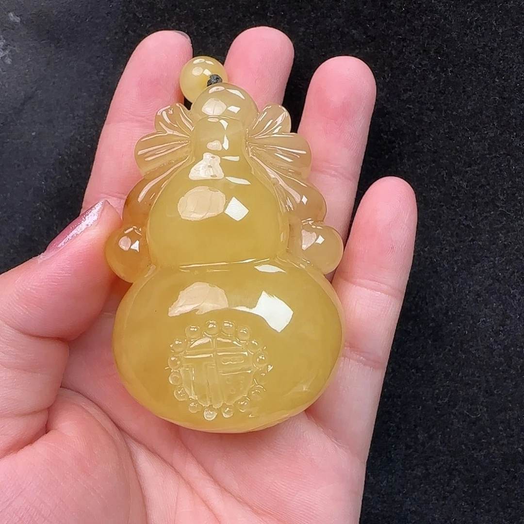 蜜蜡未镶嵌珠宝奇石