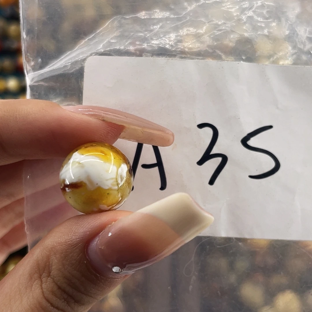 琥珀未镶嵌裸石14.8福利