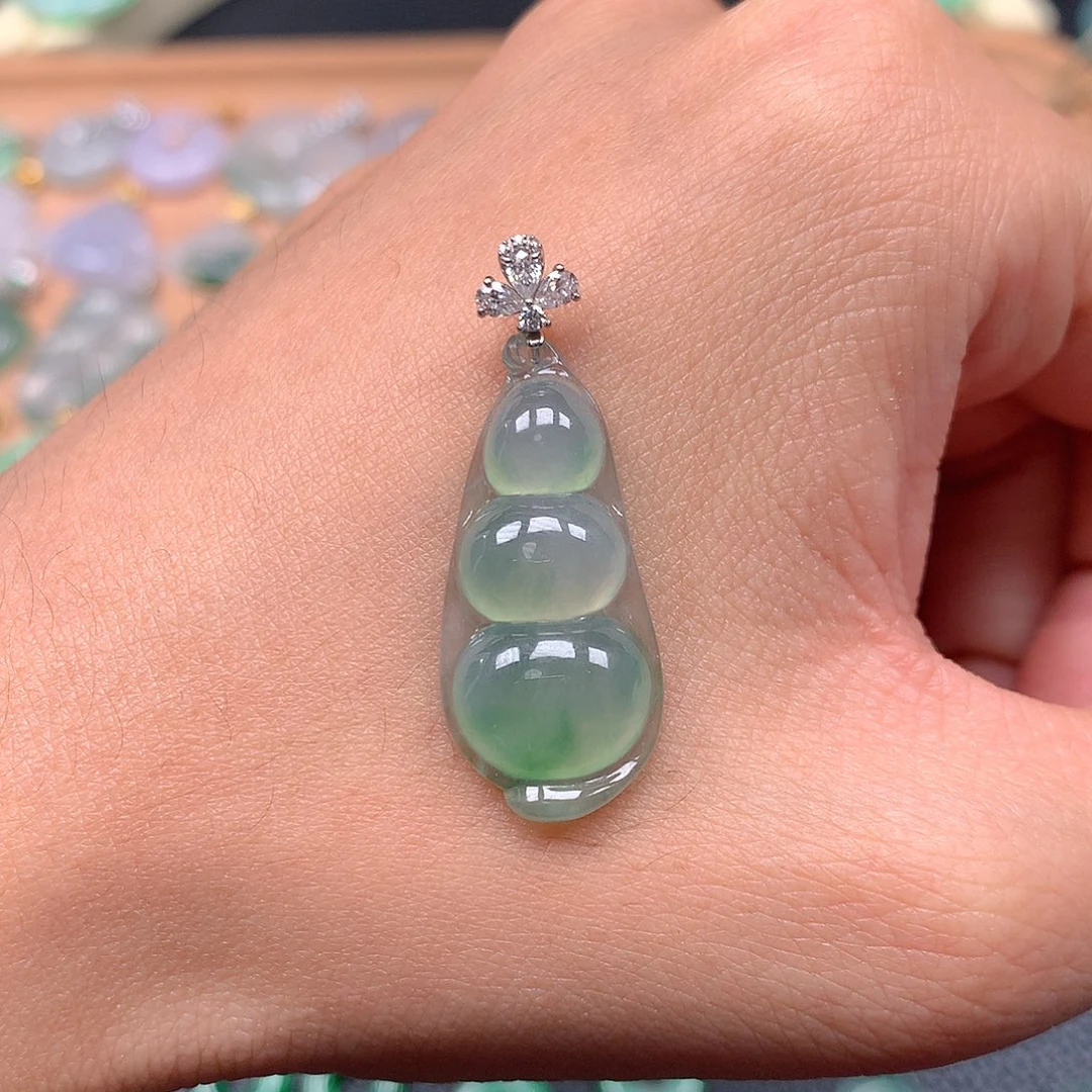 吊坠(不含链)18K金镶嵌翡翠