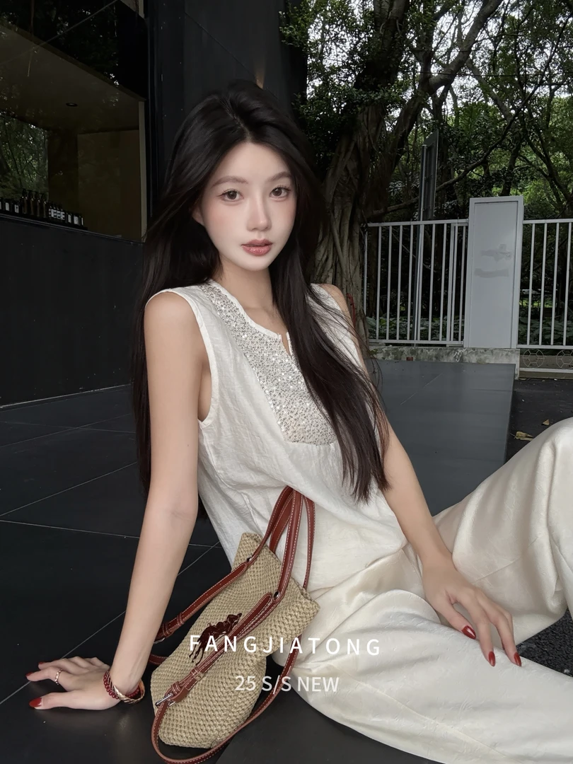 TITI - STUDIO“简奢雅派”法式老钱风重工亮片气质背心缎面裤套装