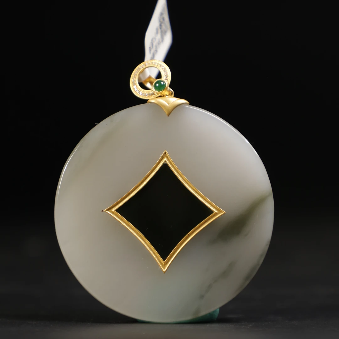 lot8839/和田玉钱币挂坠/云南典藏