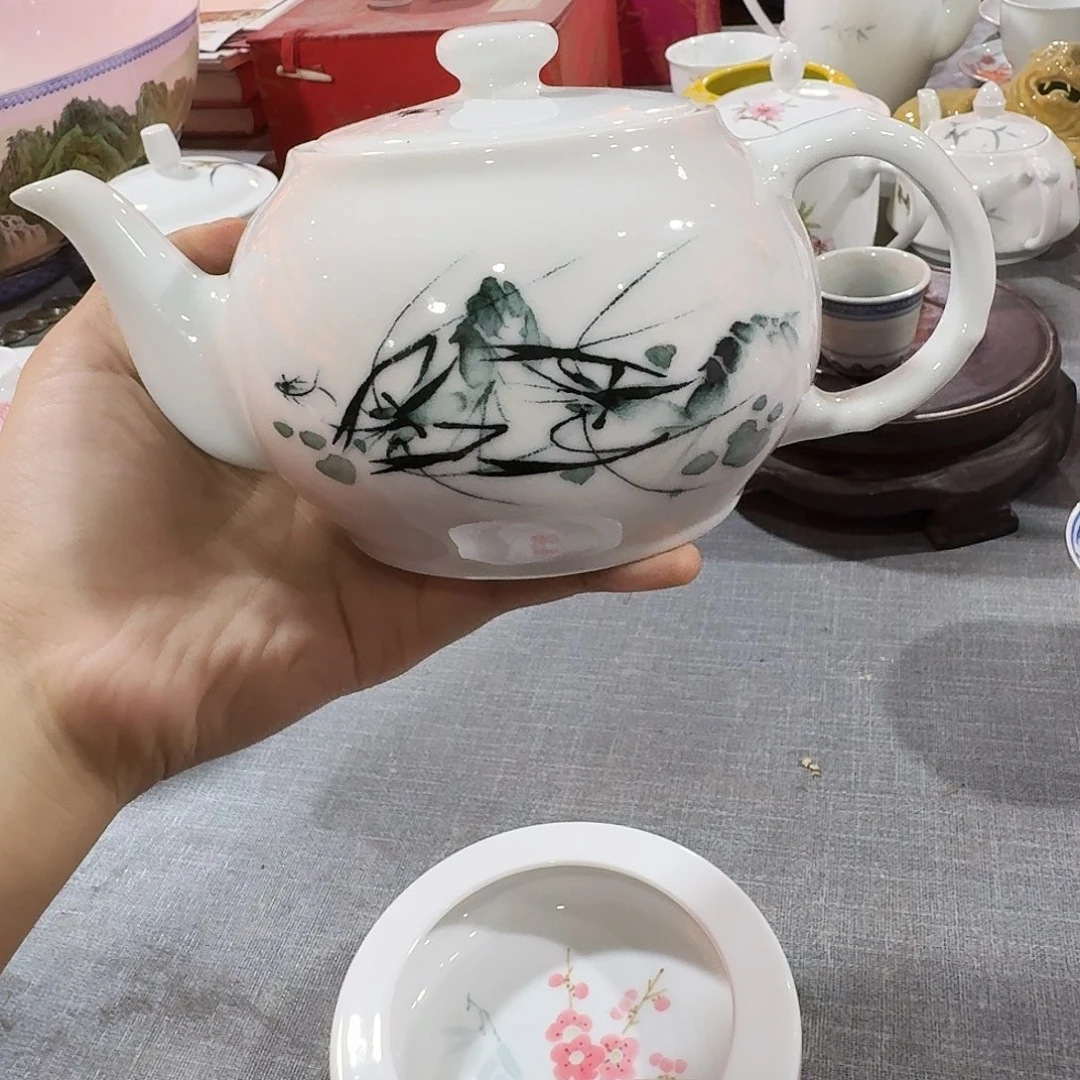 景德镇的陶瓷瓷器