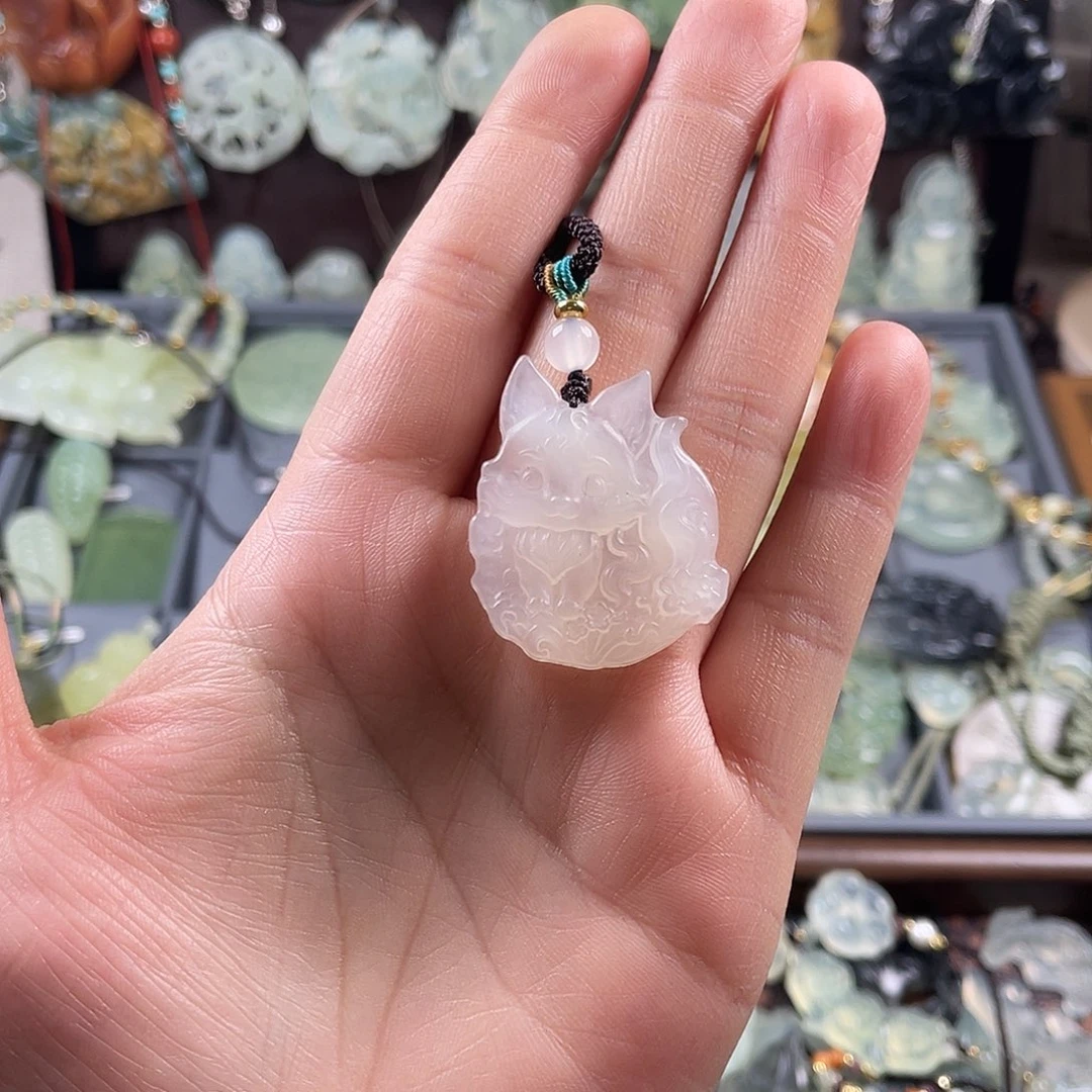 岫玉未镶嵌吊坠(赠链)