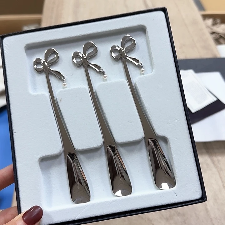 噗哈哈哈哈哈哈哈哈哈我笑得