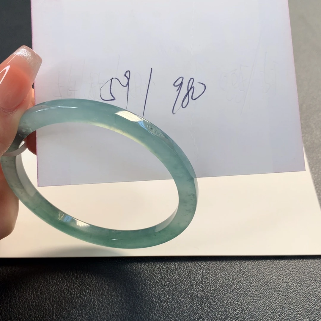 翡翠未镶嵌手镯手镯