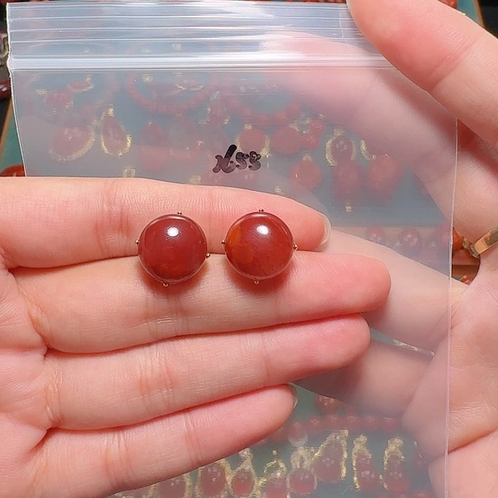 南红玛瑙银S925镶嵌耳饰