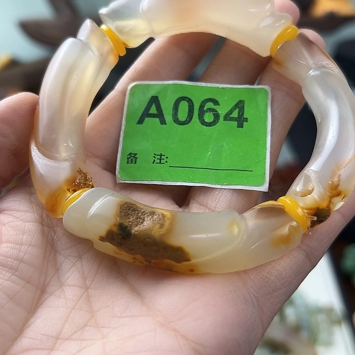 来***喜未镶嵌颈饰玛瑙/玉髓