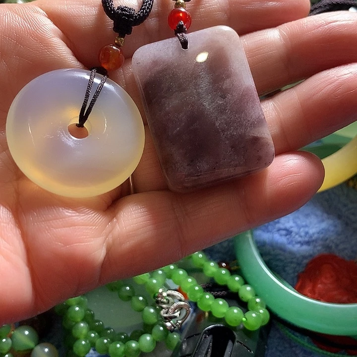 套链未镶嵌透闪石质玉