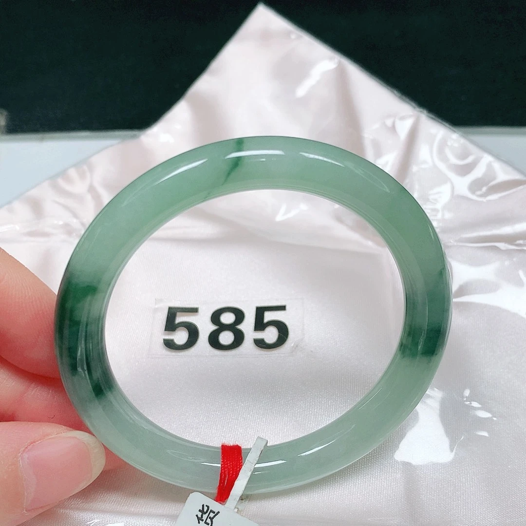 翡翠未镶嵌手镯（圆镯）74