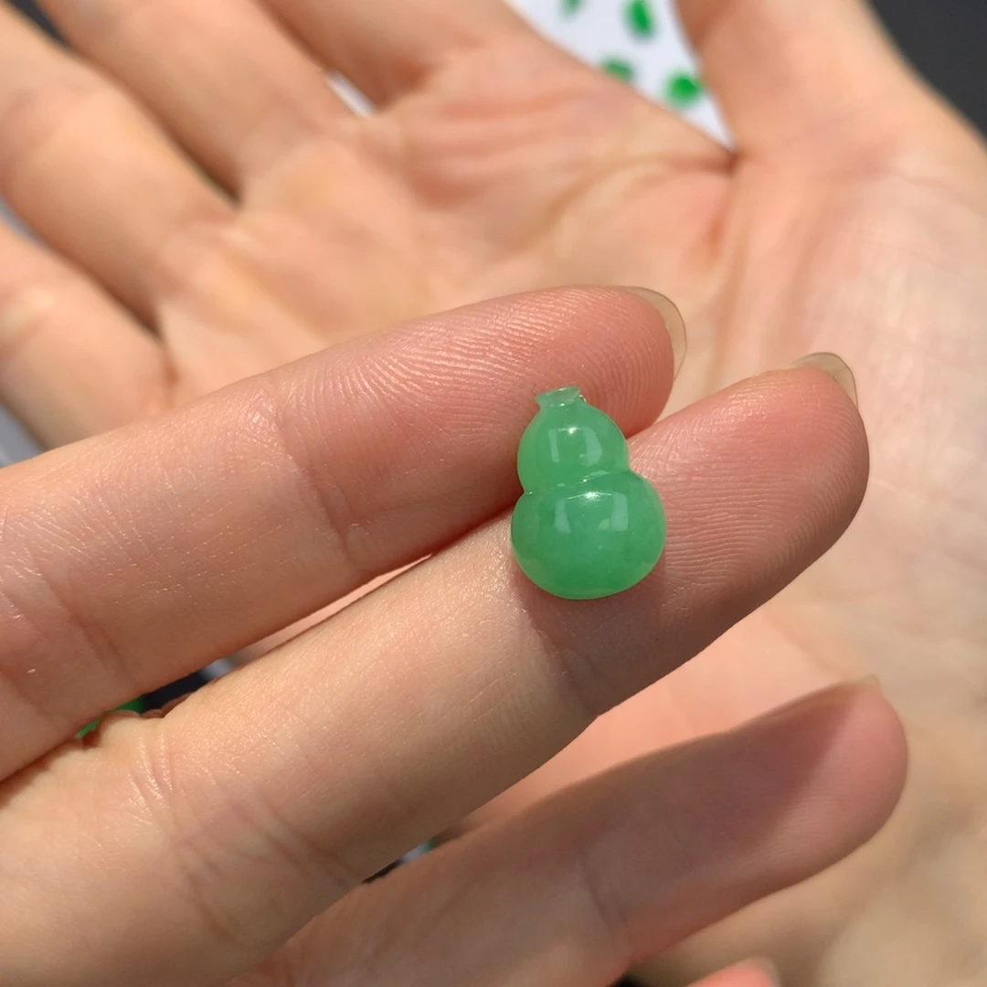 翡翠裸石翡翠葫芦