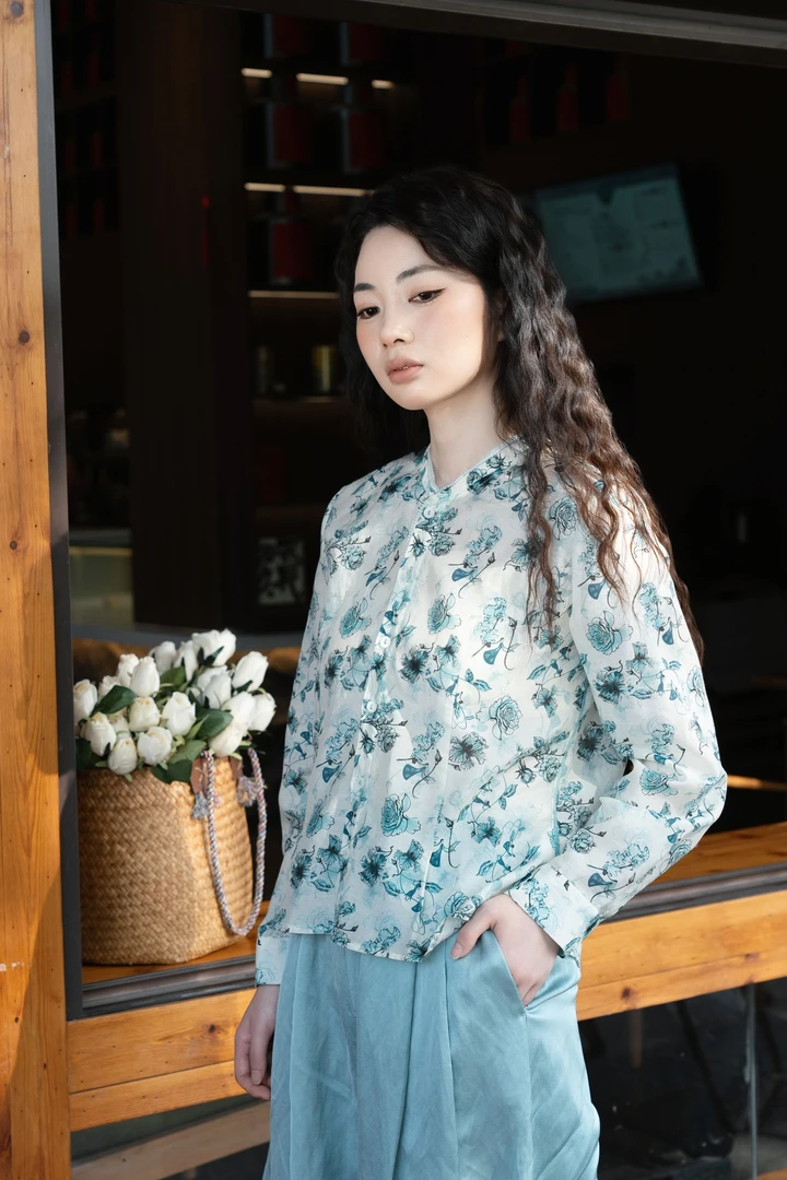 丝棉印花小V领显瘦宽松衬衫B022511