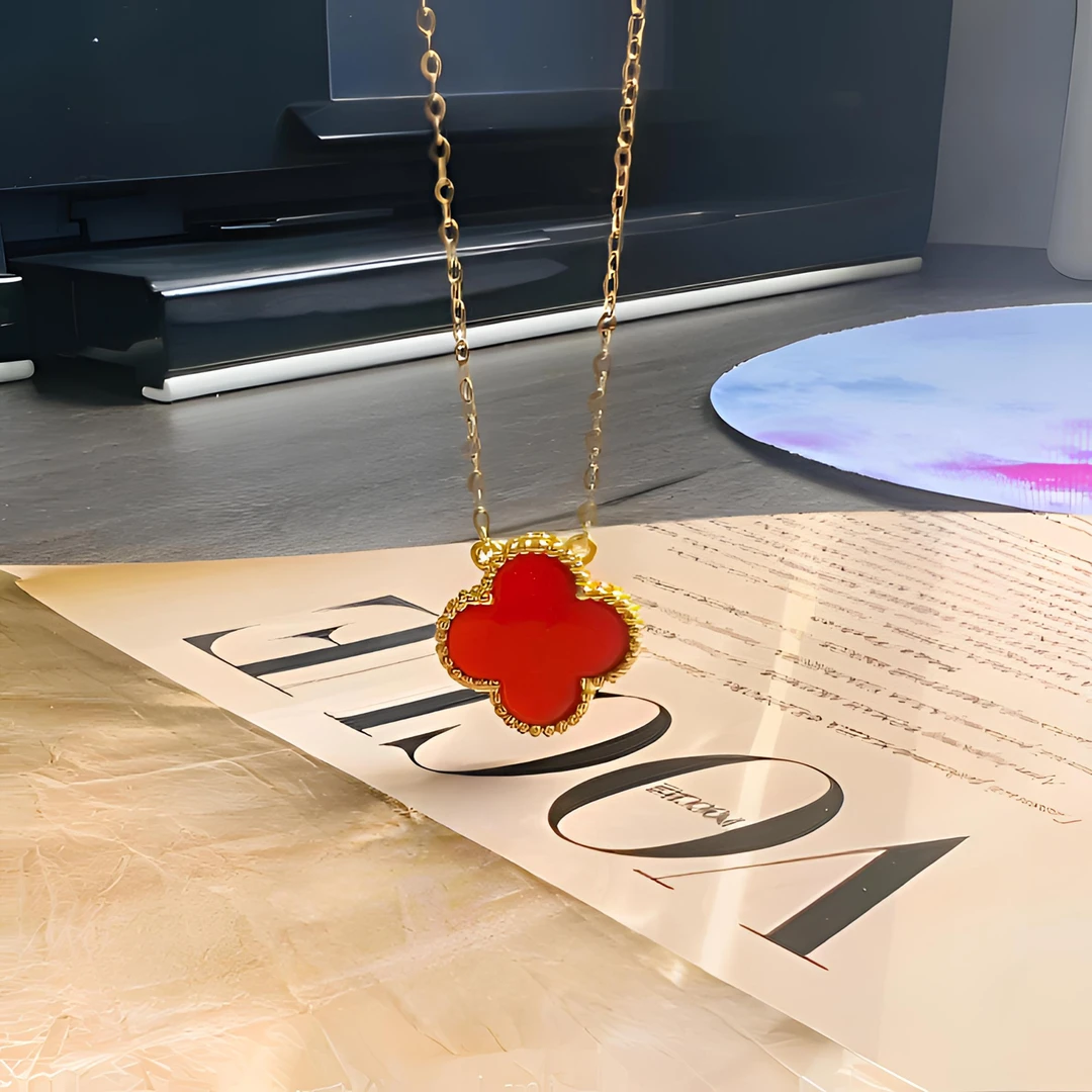 正品四叶吊坠正品15mm红玛瑙黄金项链官方正品18k金四叶草项链