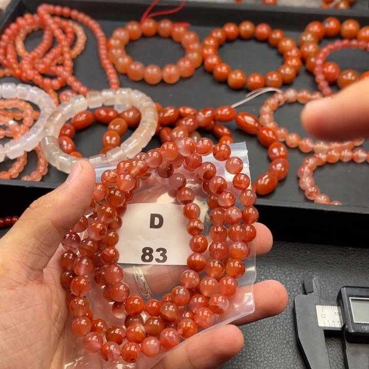 南红玛瑙未镶嵌多样性发货默认微瑕称重8mm