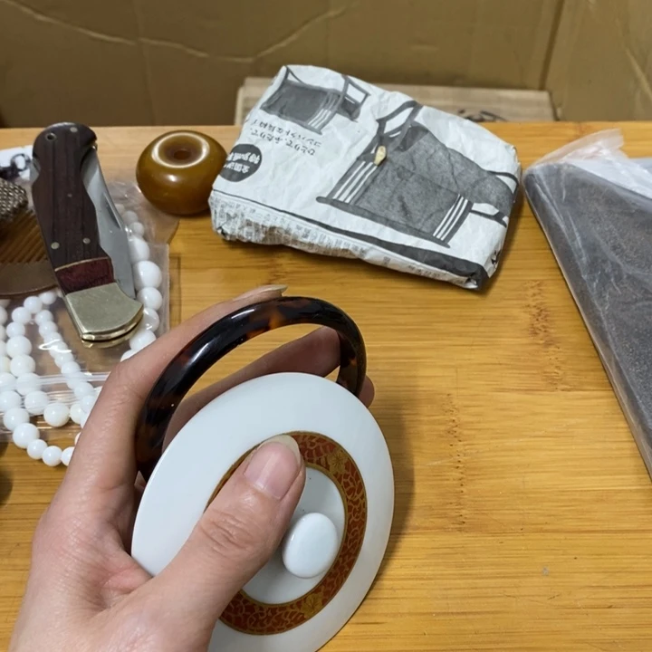 瓷片哈中古工艺品一件